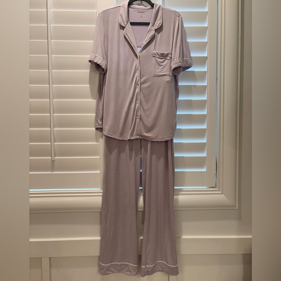 Cozy Earth Women's Bamboo Viscose Stretch Pajama Set - Picture 11 of 11